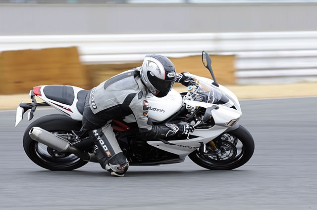 テイラーメイド トライアンフ DAYTONA 675/675R トライアンフ デイトナ675R用T02 / ヒールテック EXhaustサーボ