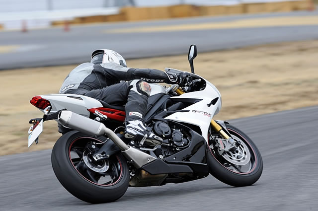 テイラーメイド トライアンフ DAYTONA 675/675R トライアンフ デイトナ675R用T02 / ヒールテック EXhaustサーボ