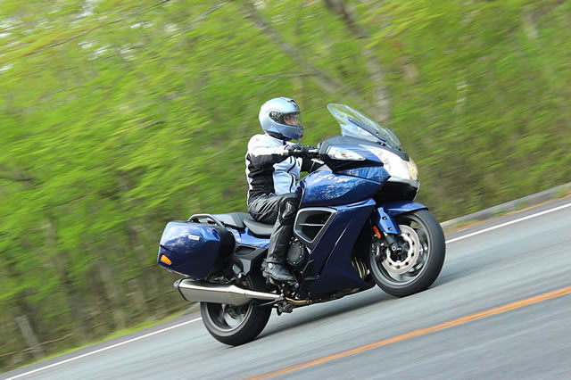 値下げ!大型ツアラーバイク、トライアンフ*トロフィー1215CC トライアンフ（TRIUMPH） トロフィー/ SE | Trophy / SEの型式