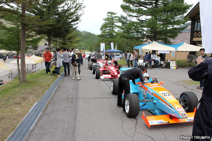 トライアンフが出展を果たした浅間ヒルクライム2016