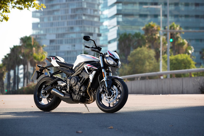 660ccのトリプルエンジンを搭載した新型Street Triple S（ストリートトリプルS）を発表の画像