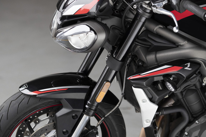 45mmシート高が下げられた新型Street Triple R Low（ストリートトリプルRロー）を発表の画像