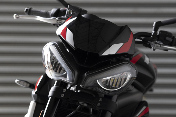 45mmシート高が下げられた新型Street Triple R Low（ストリートトリプルRロー）を発表の画像