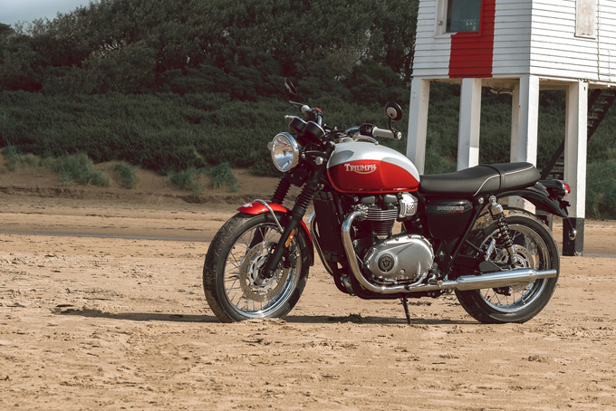 トライアンフの新型「BONNEVILLE T120 & T100 BUD EKINS Special Edition」に採用されたペイントスキームのオリジナルとは？の04画像