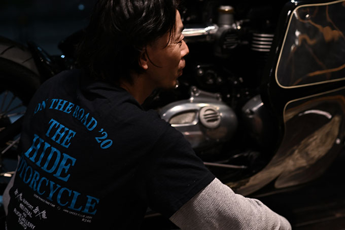 ト「ON THE ROAD'20～THE HIDE MOTORCYCLE Supported by NEUTRAL & RUDE GALLERY～」トライアンフのボンネビルボバーを宝石のようなカフェレーサーにカスタムの22画像