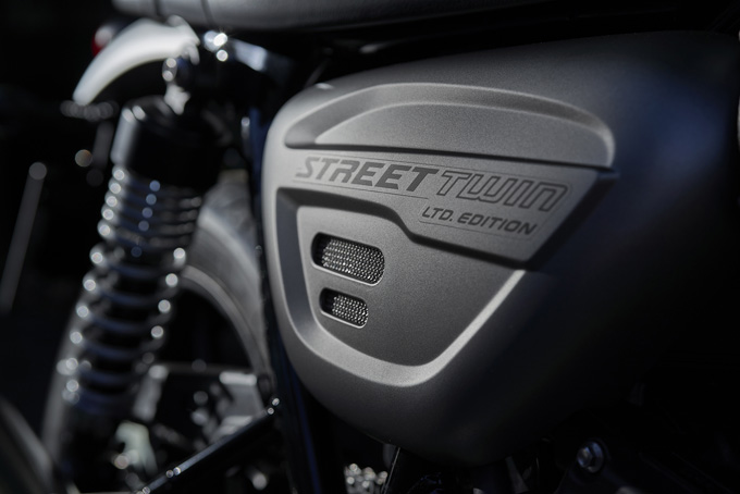 さまざまなストーリーにより生み出されたトライアンフの今期限定モデル！「Thruxton Ton Up」「Street Twin EC1」「Rocket 3 221」が登場の08画像