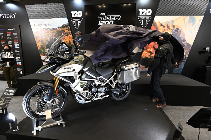 注目の新型タイガー1200が展示された「東京モーターサイクルショー2022」トライアンフブースレポート！の03画像