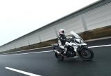 オフ性能を大幅に高めた、新生トライアンフTIGER800XCA & TIGER1200XCAの画像