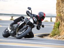 45mmシート高が下げられた新型Street Triple R Low（ストリートトリプルRロー）を発表の画像