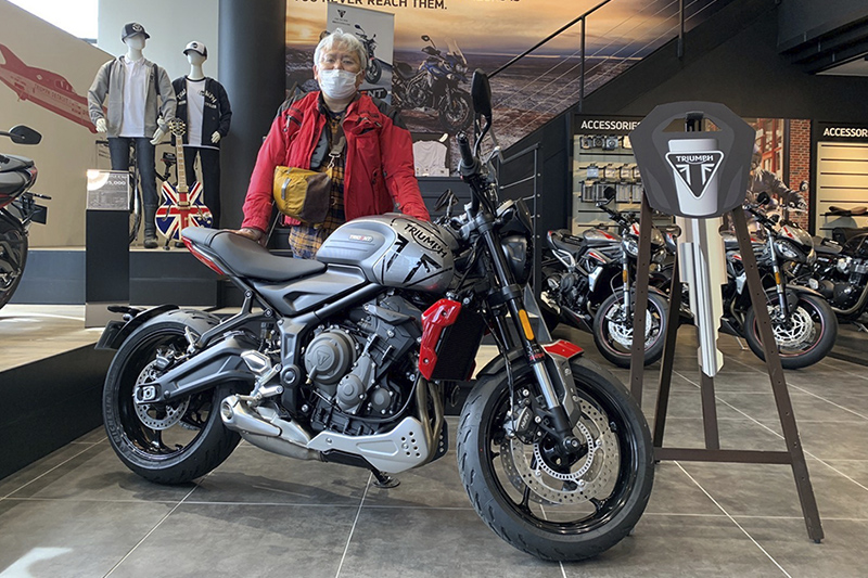 トライデント660（2021） トライアンフ オーナーズスナップ | バージン