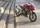 トライアンフのカフェレーサー「スピードトリプル1200RR」を試乗インプレ！美麗なボディラインに秘められた鋭い牙の画像