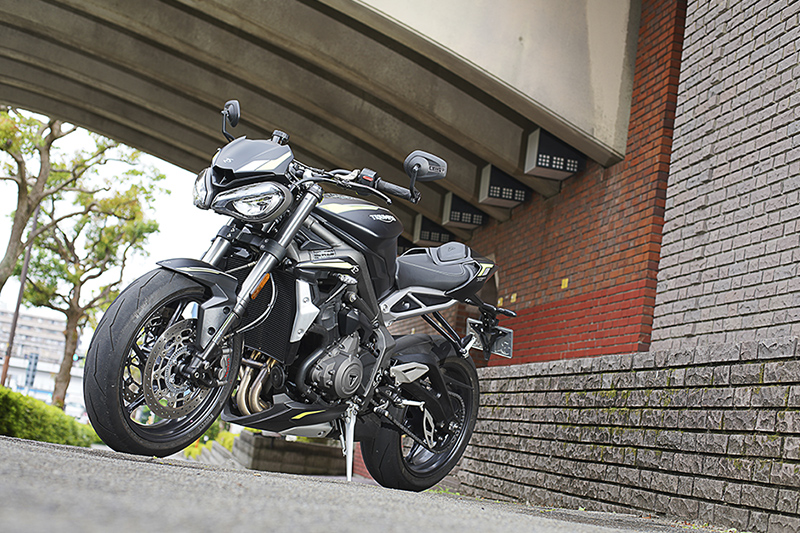 トライアンフの「ストリートトリプルRS」を試乗インプレ!現在トップ ...