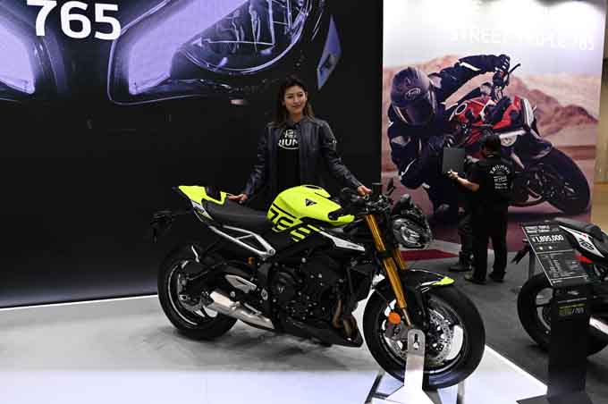 注目の新型ストリートトリプルなどが展示された「第50回東京モーターサイクルショー」トライアンフブースレポート！の03画像