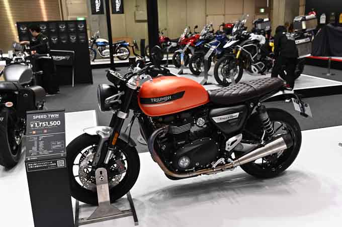 注目の新型ストリートトリプルなどが展示された「第50回東京モーターサイクルショー」トライアンフブースレポート！の13画像