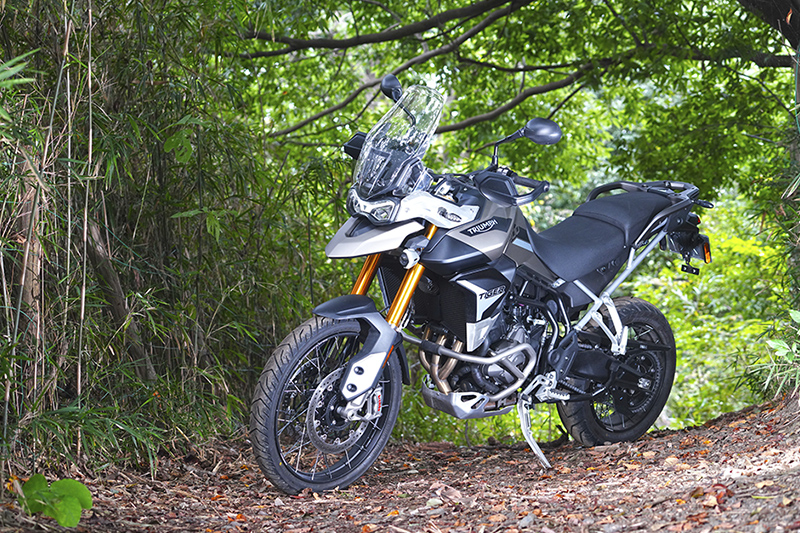 Amazon | バイクサイドスタンドフット トライアンフタイガー 900