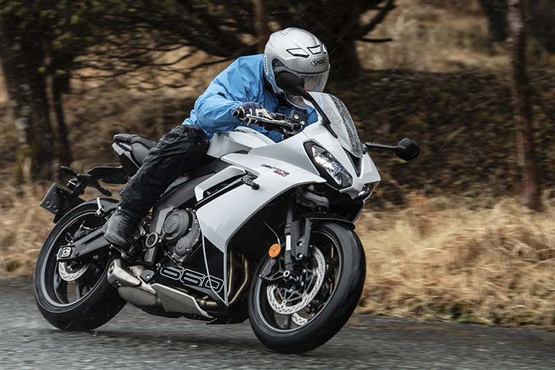 トライアンフ デイトナ660 試乗記】日常で爽快な走りを楽しめる