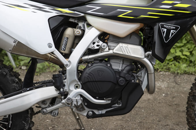 【トライアンフ TF250-E / TF450-E 試乗記】オフロード界に殴り込みをかけた、本気の英国製エンデューロマシン 02画像