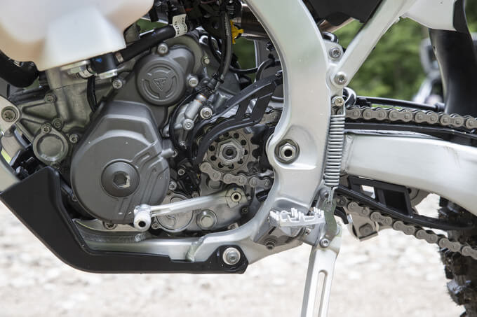 【トライアンフ TF250-E / TF450-E 試乗記】オフロード界に殴り込みをかけた、本気の英国製エンデューロマシン 16画像