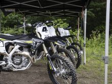 【トライアンフ TF250-E / TF450-E 試乗記】オフロード界に殴り込みをかけた、本気の英国製エンデューロマシン