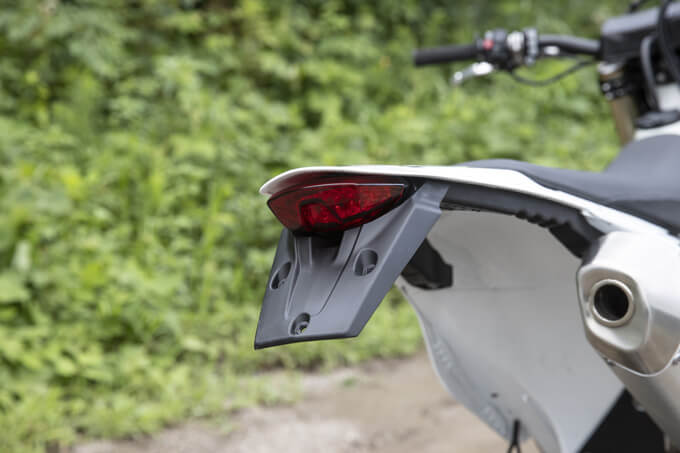 【トライアンフ TF250-E / TF450-E 試乗記】オフロード界に殴り込みをかけた、本気の英国製エンデューロマシン 24画像