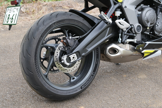 【【トライアンフ デイトナ660 試乗記】ライダーにフィットする誂え感が大きな魅力 17画像