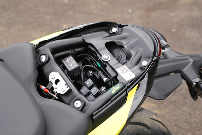【【トライアンフ デイトナ660 試乗記】ライダーにフィットする誂え感が大きな魅力 21画像
