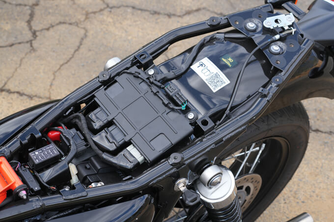 【トライアンフ ボンネビル T100 試乗記】ラフ＆ラギッド、これぞクラシックスポーツ21画像