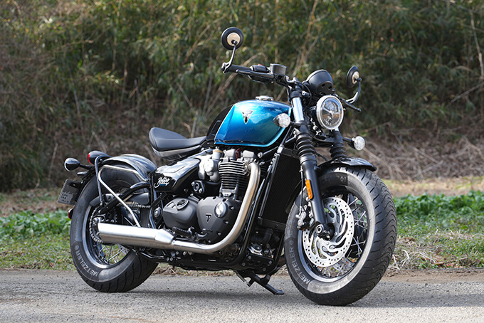 【トライアンフ ボンネビル ボバー 試乗記】ストリートレーサーの元祖、ここに極まる02画像