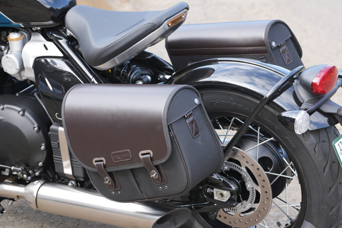 【トライアンフ ボンネビル ボバー 試乗記】ストリートレーサーの元祖、ここに極まる11画像
