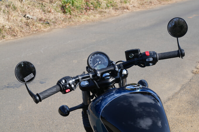 【トライアンフ ボンネビル ボバー 試乗記】ストリートレーサーの元祖、ここに極まる16画像