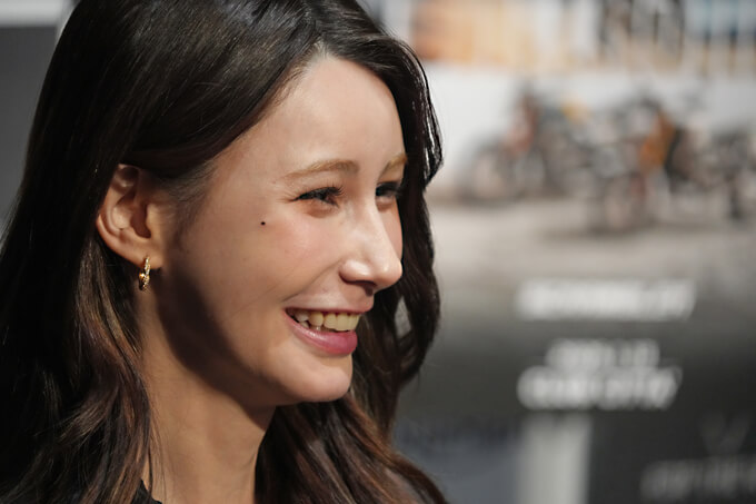 トライアンフから新型モダンクラシックシリーズ登場！　ブランドアンバサダーに『ダレノガレ明美』さんが就任！！　01画像