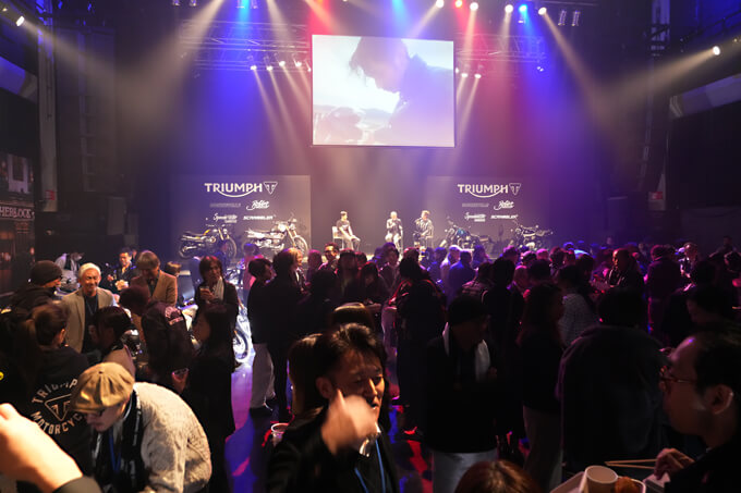 トライアンフから新型モダンクラシックシリーズ登場！　ブランドアンバサダーに『ダレノガレ明美』さんが就任！！　13画像