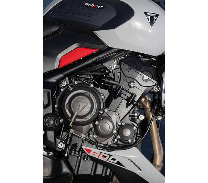【トライアンフ新型トライデント800 海外試乗記】トライアンフ“らしさ”が光る都会派ロードスター 09画像