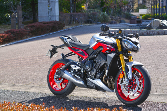 【トライアンフ ストリートトリプル765RX 試乗記】走る歓びを凝縮したプレミアム・ハンドリングマシン01画像