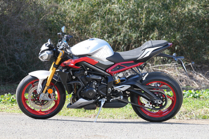 【トライアンフ ストリートトリプル765RX 試乗記】走る歓びを凝縮したプレミアム・ハンドリングマシン05写真