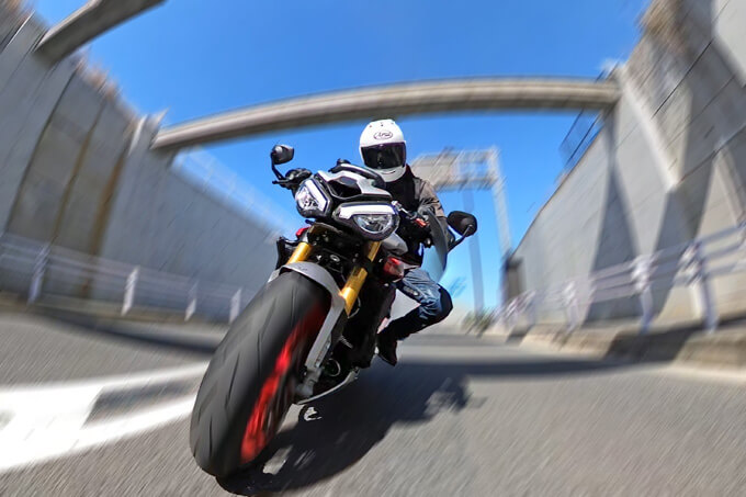 【トライアンフ ストリートトリプル765RX 試乗記】走る歓びを凝縮したプレミアム・ハンドリングマシン07写真