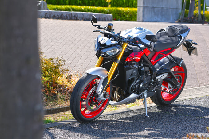 【トライアンフ ストリートトリプル765RX 試乗記】走る歓びを凝縮したプレミアム・ハンドリングマシン09写真
