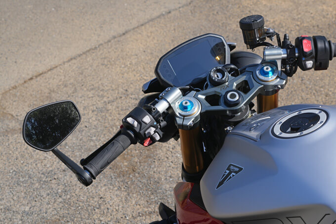 【トライアンフ ストリートトリプル765RX 試乗記】走る歓びを凝縮したプレミアム・ハンドリングマシン15画像