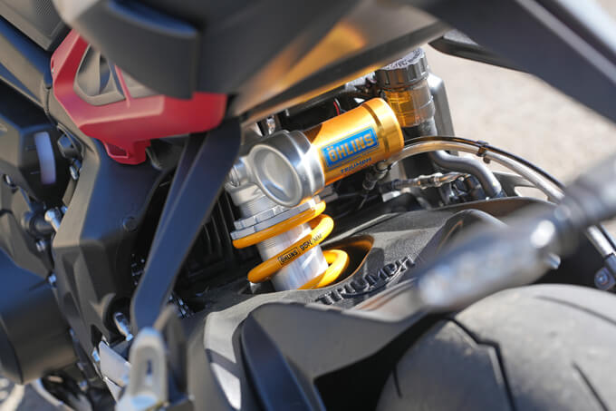 【トライアンフ ストリートトリプル765RX 試乗記】走る歓びを凝縮したプレミアム・ハンドリングマシン20画像