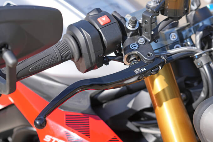 【トライアンフ ストリートトリプル765RX 試乗記】走る歓びを凝縮したプレミアム・ハンドリングマシン21画像