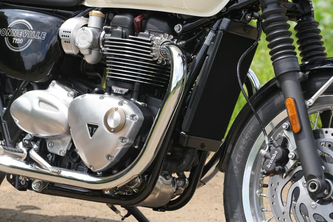 【トライアンフ ボンネビル T120 試乗記】これぞ“ボンネビルの完成形” 現代技術で磨かれた正統トラディショナル12画像