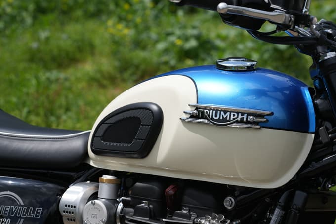【トライアンフ ボンネビル T120 試乗記】これぞ“ボンネビルの完成形” 現代技術で磨かれた正統トラディショナル15画像