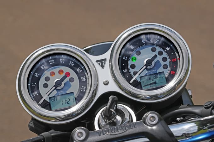 【トライアンフ ボンネビル T120 試乗記】これぞ“ボンネビルの完成形” 現代技術で磨かれた正統トラディショナル19画像
