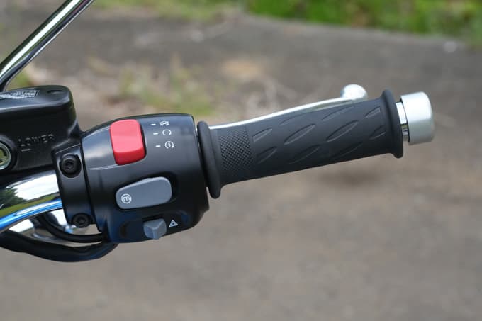 【トライアンフ ボンネビル T120 試乗記】これぞ“ボンネビルの完成形” 現代技術で磨かれた正統トラディショナル21画像