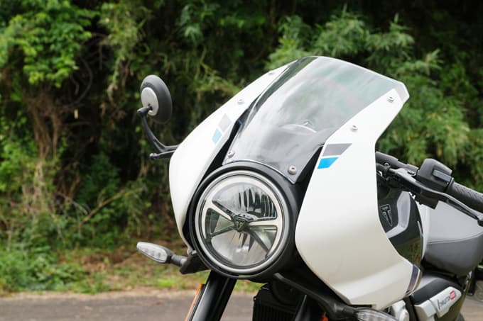 【トライアンフ スラクストン400 試乗記】見た目だけで終わらない。これにてシングルスポーツの新章開幕。15画像