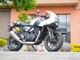 【トライアンフ スラクストン400 試乗記】見た目だけで終わらない。これにてシングルスポーツの新章開幕。