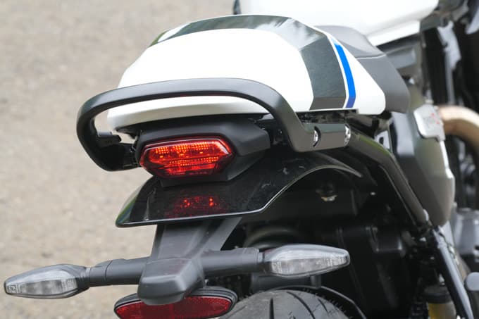 【トライアンフ スラクストン400 試乗記】見た目だけで終わらない。これにてシングルスポーツの新章開幕。21画像
